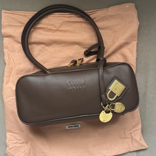 شنطة ميو ميو