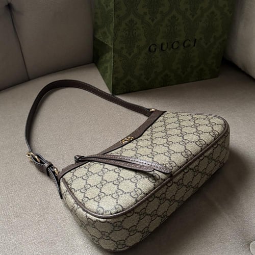 شنطة قوتشي كتف