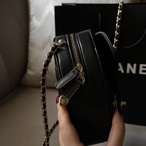 شنطة شانيل قلب