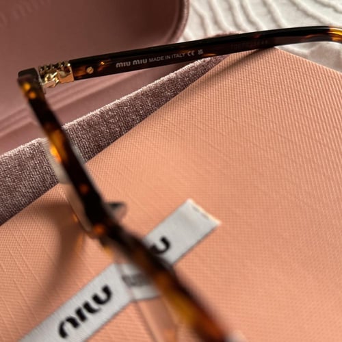 نظارة ميو ميو