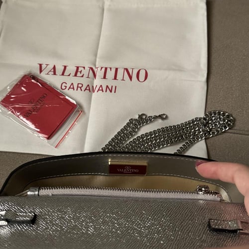 شنطة ڤالنتينو