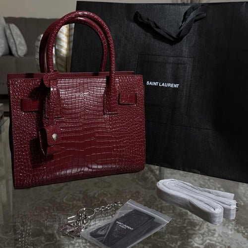 شنطة سان لوران