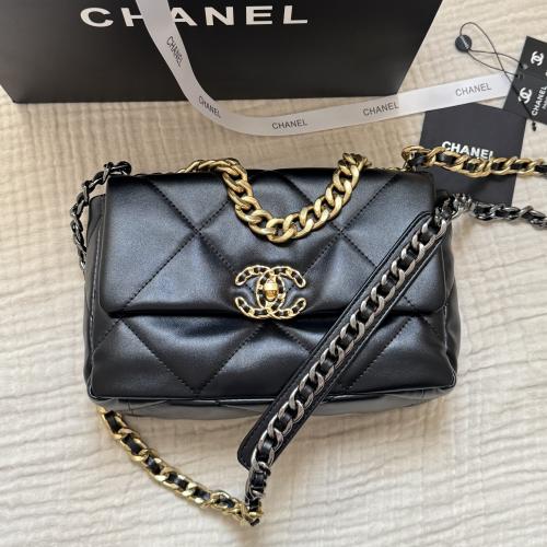 شنطة شانيل فلاب