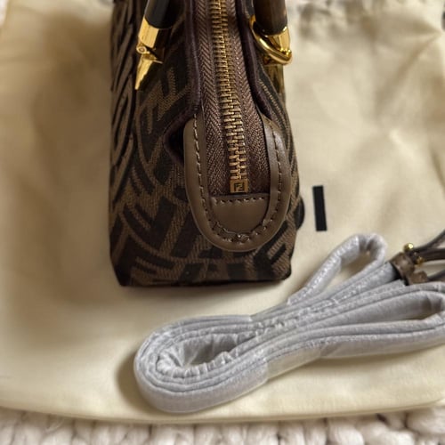 شنطة فندي روما