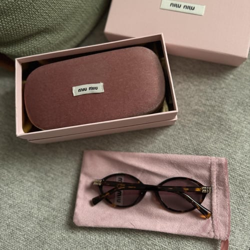 نظارة ميو ميو