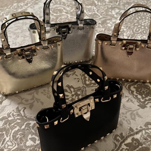 شنطة ڤالنتينو