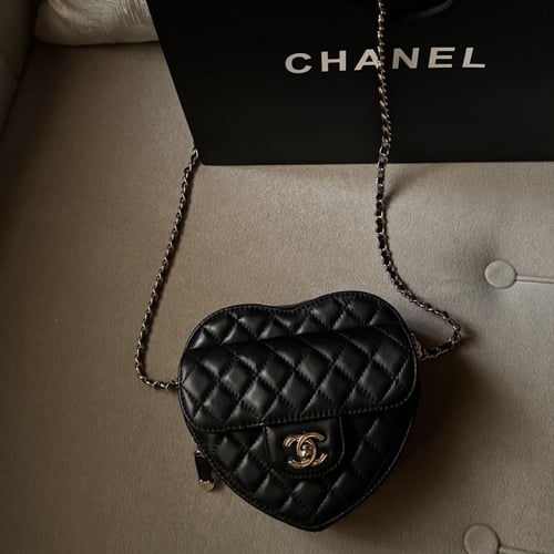 شنطة شانيل قلب