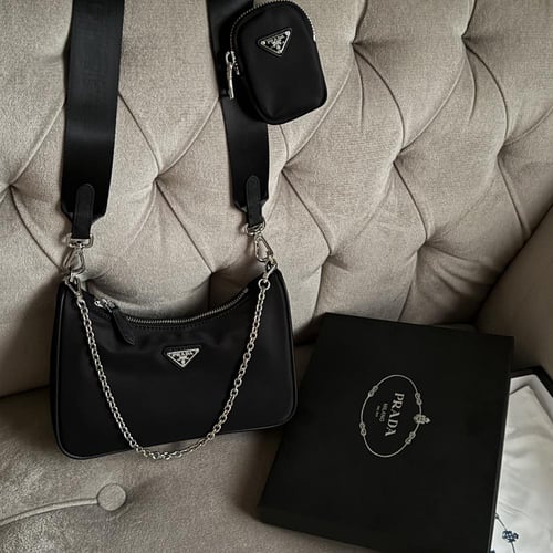 شنطة برادا ساتان