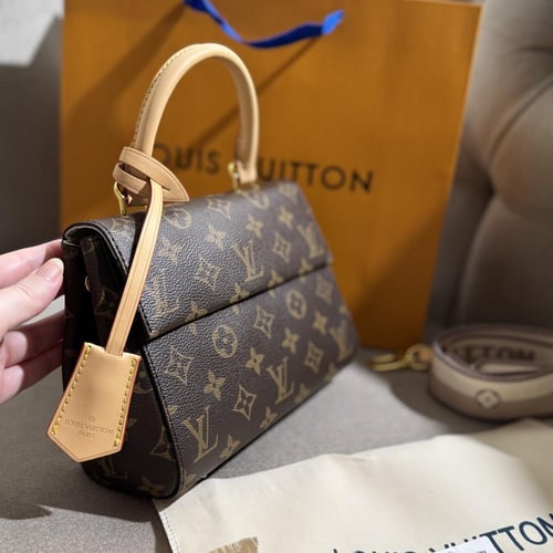 شنطة لويس ڤيتون كلوني