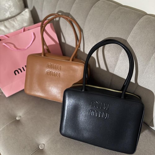 شنطة ميو ميو كبير