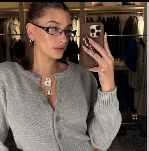 كڤر هايلي بيبر