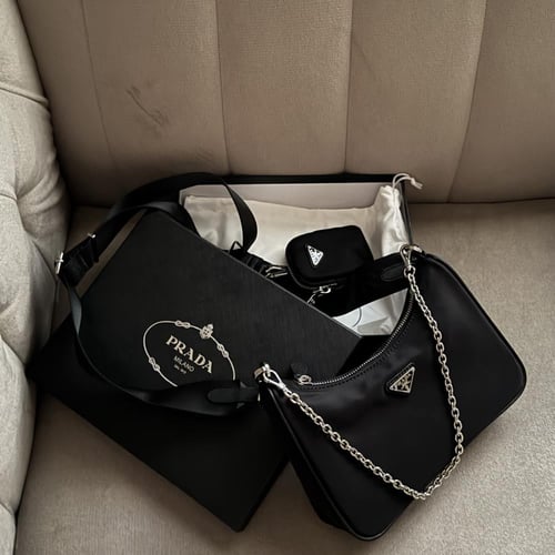 شنطة برادا ساتان