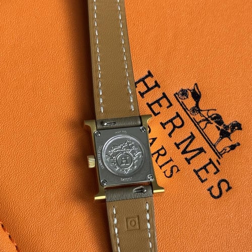 ساعة إيرميز