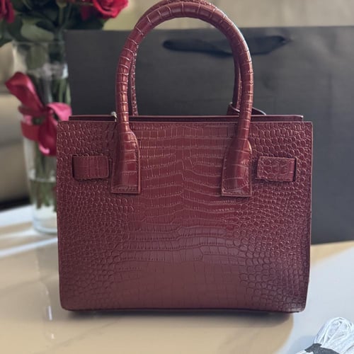 شنطة سان لوران