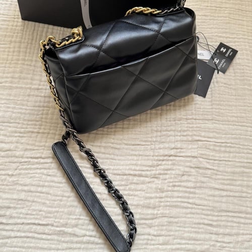 شنطة شانيل فلاب