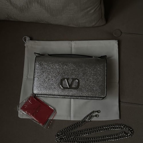 شنطة ڤالنتينو