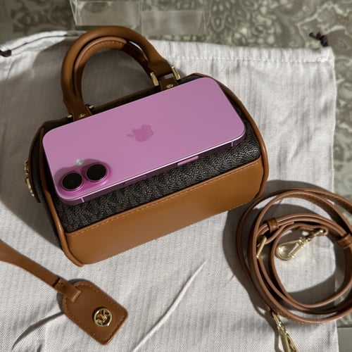 شنطة مايكل كورس