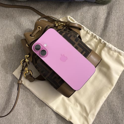 شنطة فندي دلو ميني