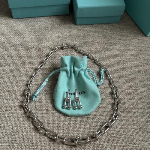 طقم تيفاني(شوكر+حلق)