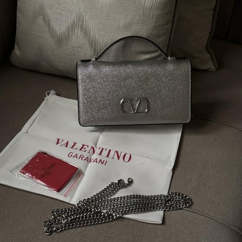 شنطة ڤالنتينو