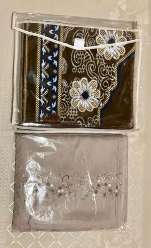 طقم سجادة و شرشف صلاة عادي( لف )