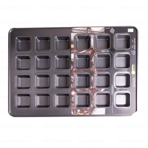 صينية مربعات من بيكري سيكرت Baker’s secret