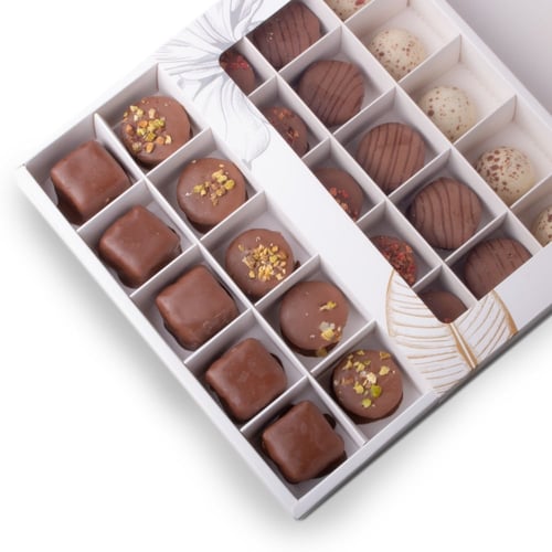 علب تقديم حلويات ورقية مقسمة- 25 قسم