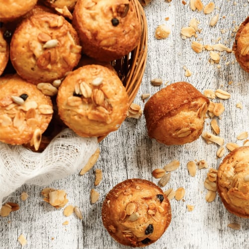 صينية ميني كب كيك - 48 قسم - من بيكري سيكرت Baker’...