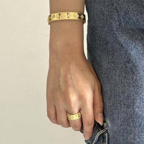 اسورة فان كليف عريض