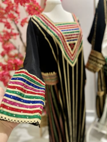 جلابيه عسيرية مطرزة