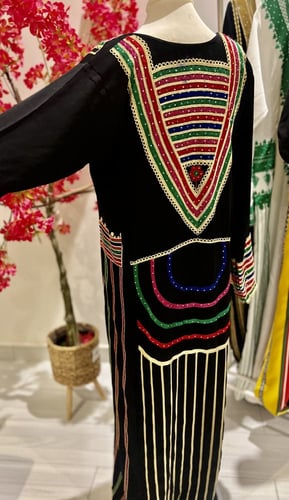 جلابيه عسيرية مطرزة