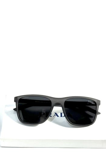 نظارة PRADA الرياضية اداء وخفة