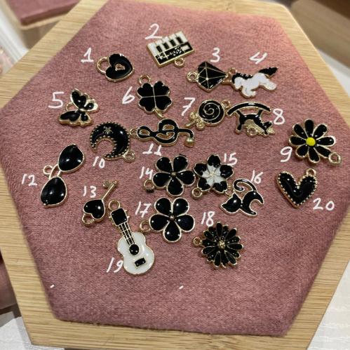 تعليقات متنوعه اكتب رقم التعليقة المرغوبه في الملا...