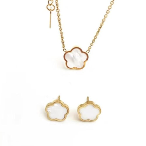 طقم ذهبي تصميم وردة البرسيم من الستانلس ستيل