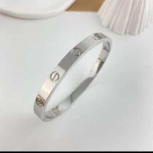 اسواره love من الستانلس ستيل الاصلي