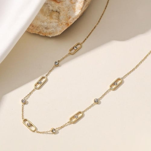 طقم ذهبي سلسال واسوارة مميزة من الستانلس ستيل مرصع...