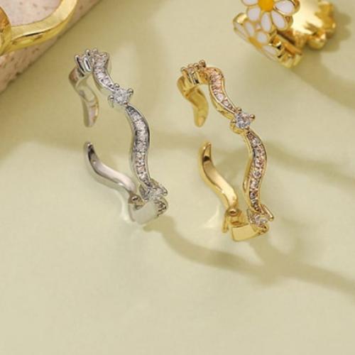 خاتم تصميم ويفي فخم مرصع بالزركون