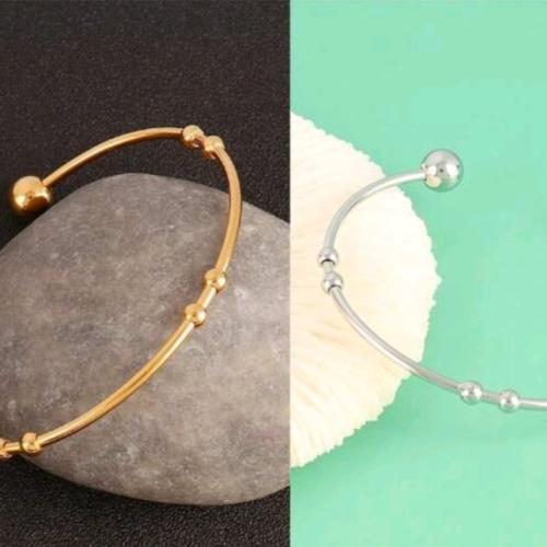 اساور قابلة للتعديل