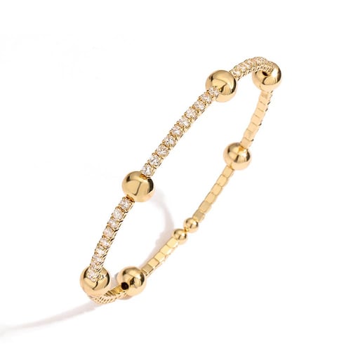 طقم فاخر مرصع بالزركون الاصلي مكون من سلسال واسوار...