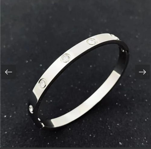 اسواره love من الستانلس ستيل الاصلي