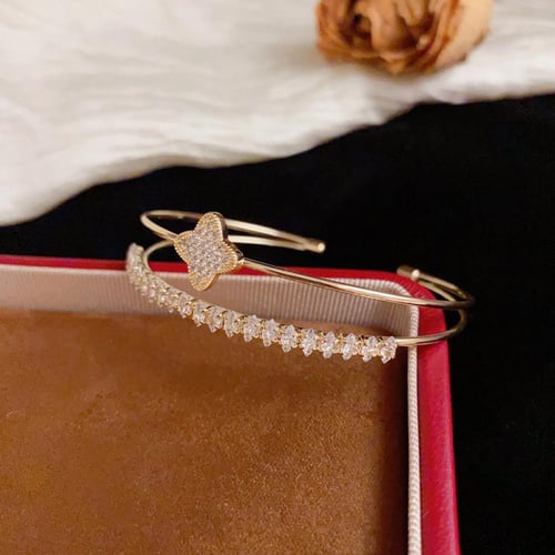 اسوارة مميزه من الستانلس ستيل مرصعه بالزركون الاصل...