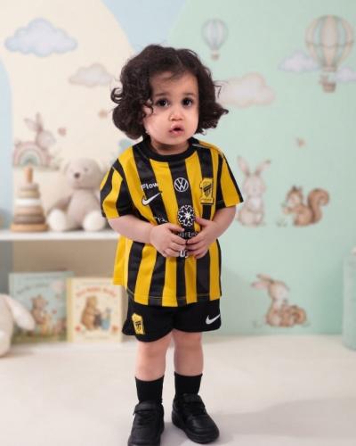 طقم أطفال نادي الاتحاد السعودي الأساسي (تيشيرت، شو...