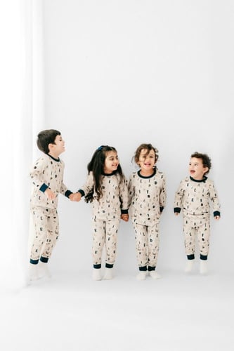 بيجامه الحروف الإنجليزية