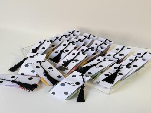 Soap distribution tray 24 pieces (dotted design)