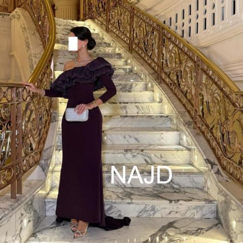 فستان ملكه