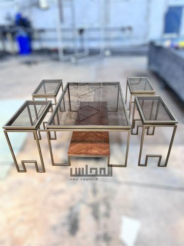 طقم طاولات خشب جوز مع زجاج