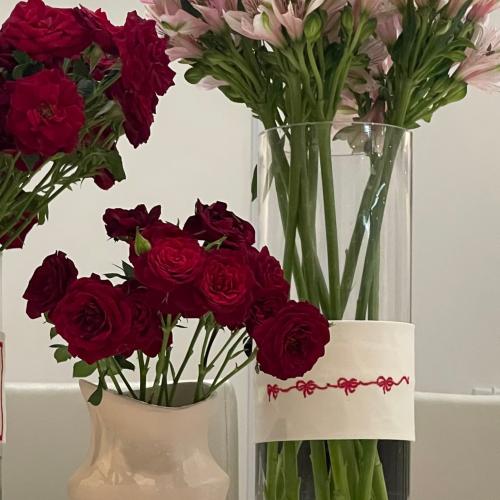 تلبيسة فازة ورد (فيونكات)