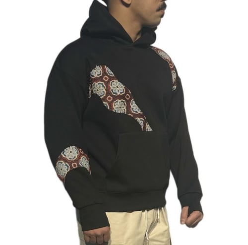 بلوفر أنيق مع قصة الاصبع