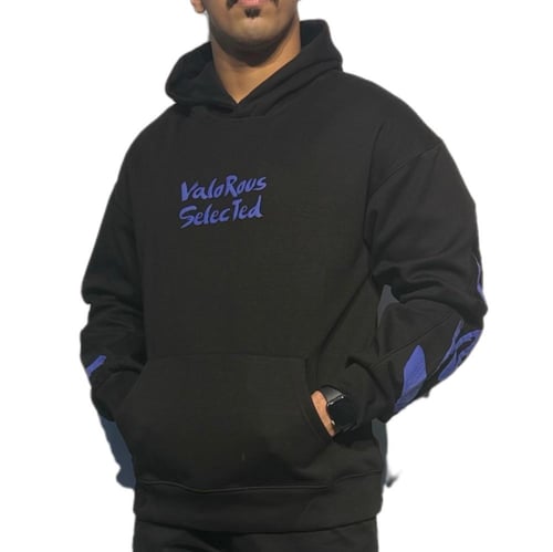 بلوفر شتوي بي طباعة في الخلف