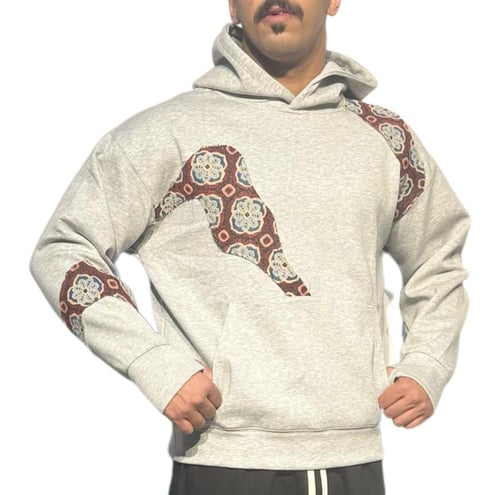 بلوفر أنيق مع قصة الاصبع